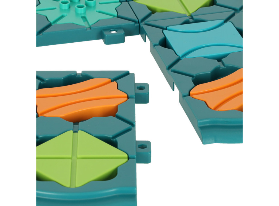 Logická desková hra bludiště s překážkovou dráhou 28 dílků