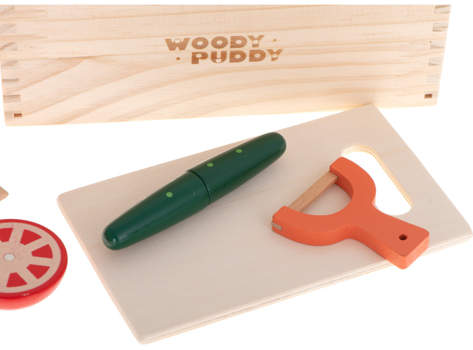 Dřevěná krájecí zelenina v krabici s příslušenstvím