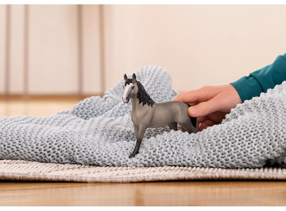 SCHLEICH Horse Club® 13955 Kůň Selle Français - klisna