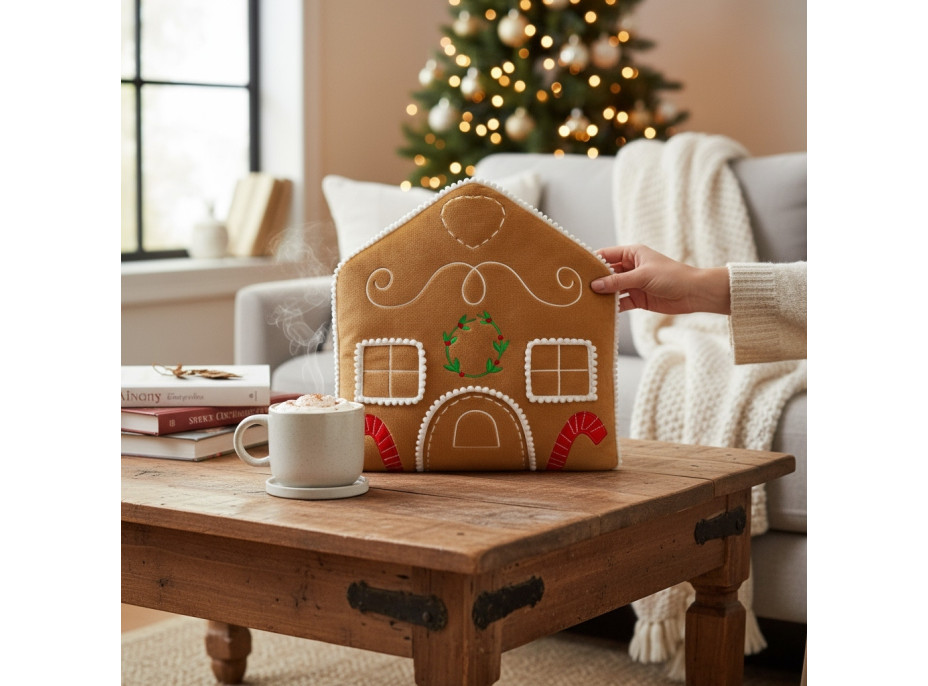 Tvarovaný polštář PERNÍKOVÝ DOMEČEK - 35x25 cm