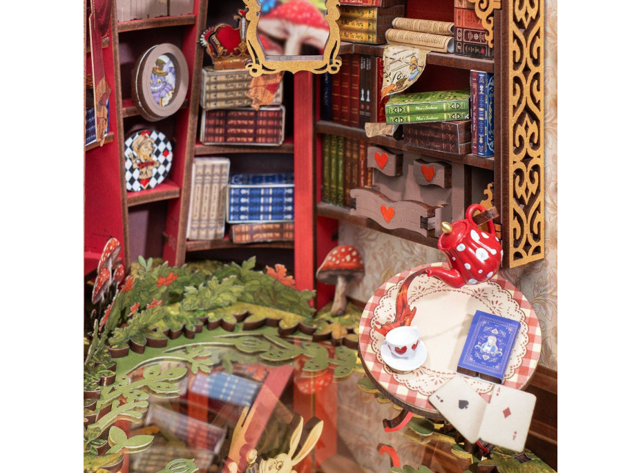 ROBOTIME Rolife DIY 3D Zarážka na knihy: Alenka v Říši divů s LED osvětlením 300 dílků