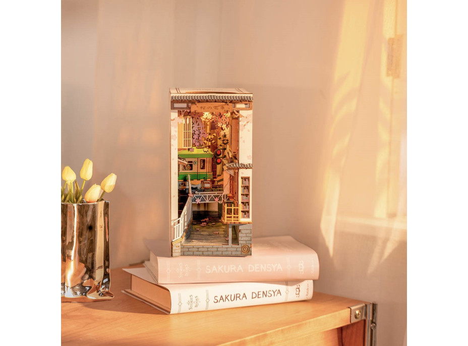 ROBOTIME Rolife DIY 3D Zarážka na knihy: Sakurová ulička s LED osvětlením 340 dílků