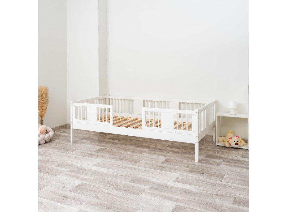 Dětská postel z masivu borovice LUNA 20 - 200x90 cm