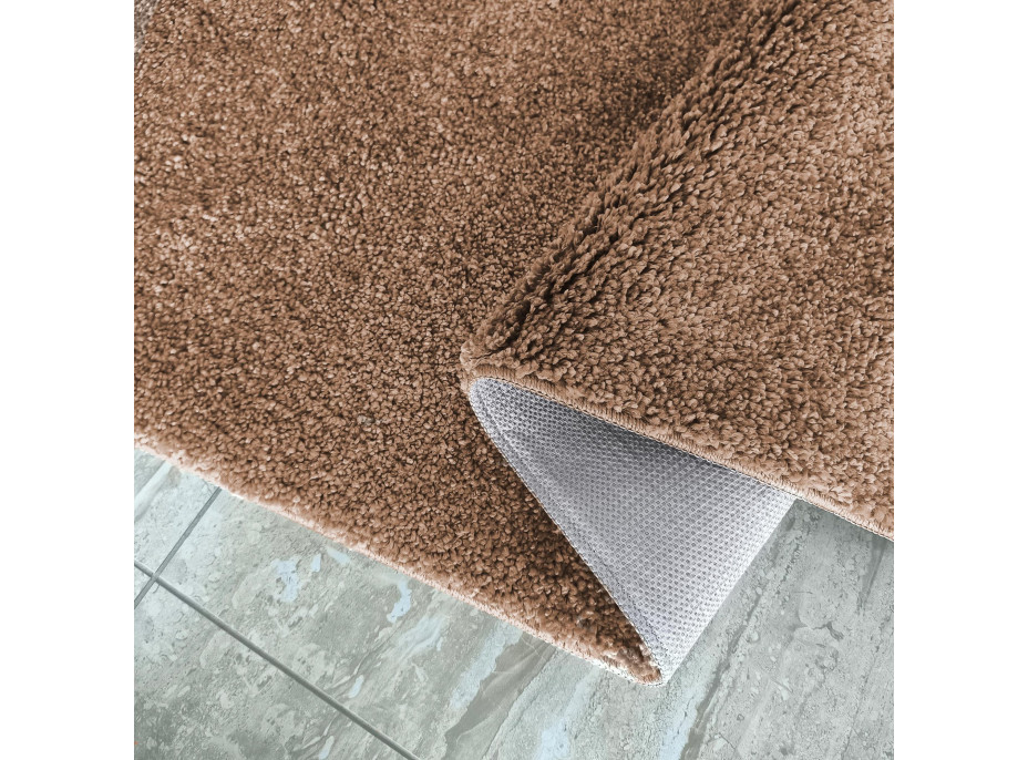 Moderní koberec SHAGGY CAMIL - světle hnědý