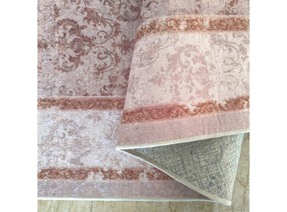 Kusový koberec HONOR New - Baroque - růžový