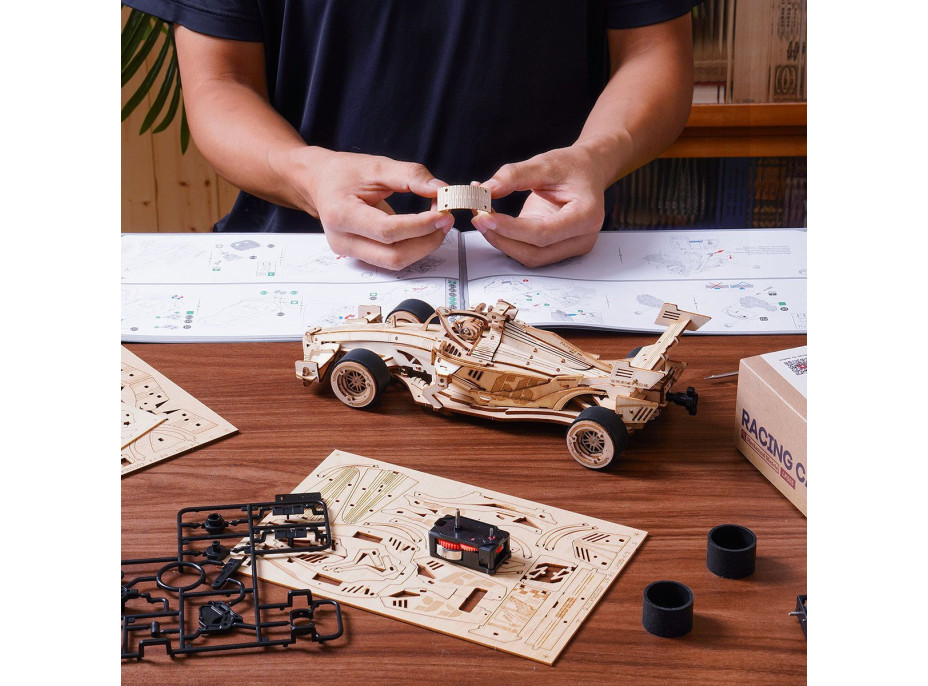 ROBOTIME Rokr 3D dřevěné puzzle Formule 247 dílků