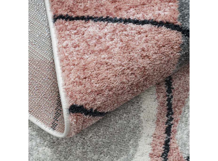 Kusový koberec Fusion 5868 white/dark pink