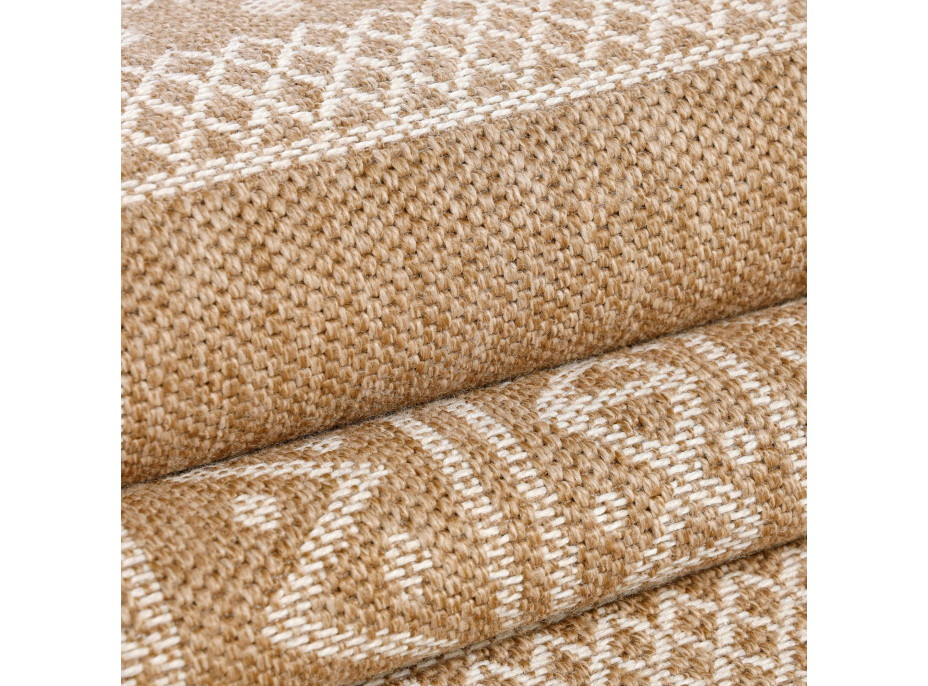 Kusový koberec Dhaka 8714 Beige