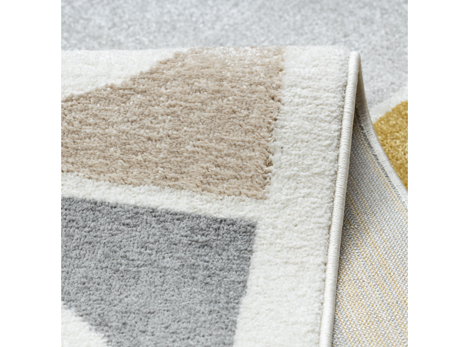 Kusový koberec Fusion 0213 white/yellow