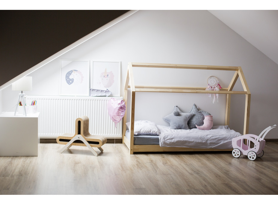 Dětská postel z masivu DOMEČEK - TYP A 200x160 cm
