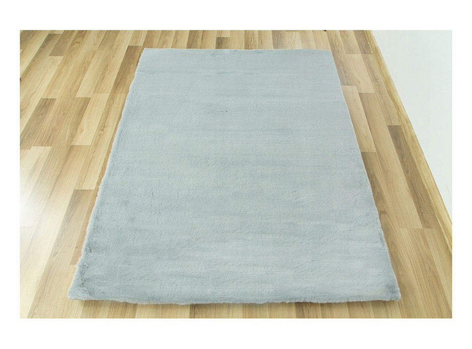 Kusový koberec CHRISTIANIA - světle šedý - imitace králičí kožešiny