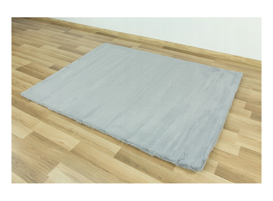 Kusový koberec CHRISTIANIA - světle šedý - imitace králičí kožešiny