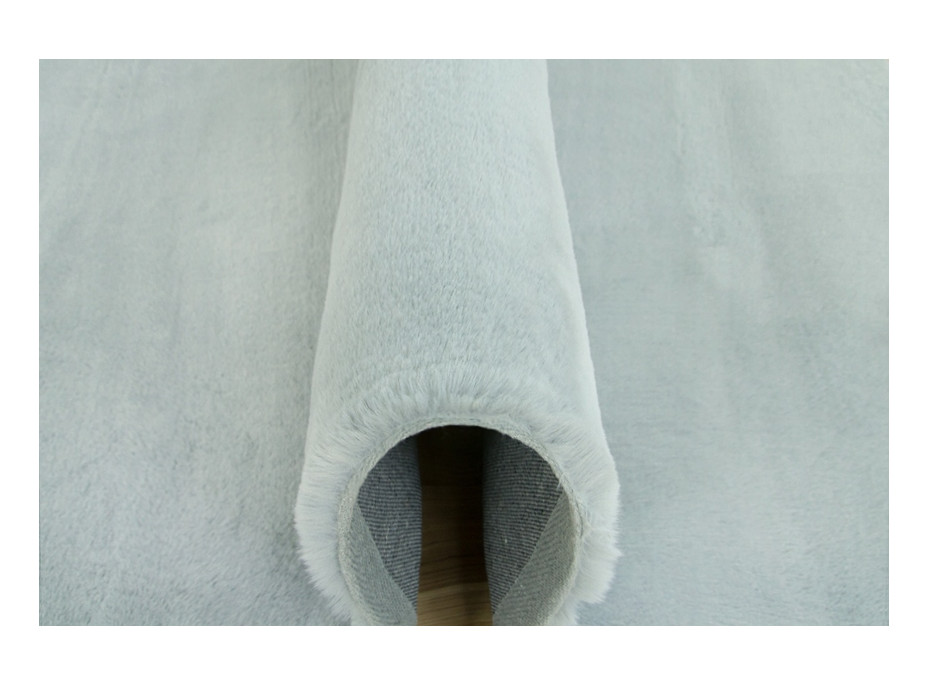 Kusový koberec CHRISTIANIA - světle šedý - imitace králičí kožešiny