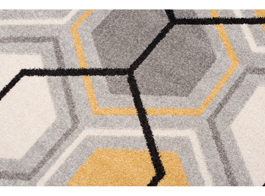 Kusový koberec AZUR plástev - šedý/tmavě šedý/oranžový