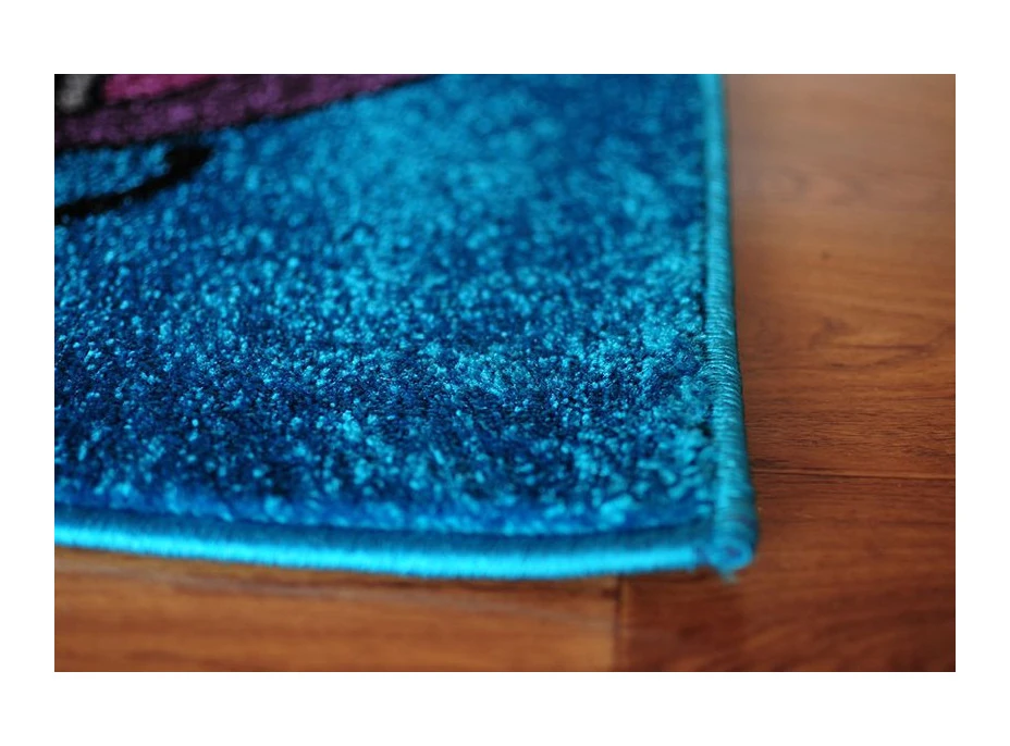 SKLADEM: Dětský koberec MOTÝLI - tyrkysový - 120x170 cm