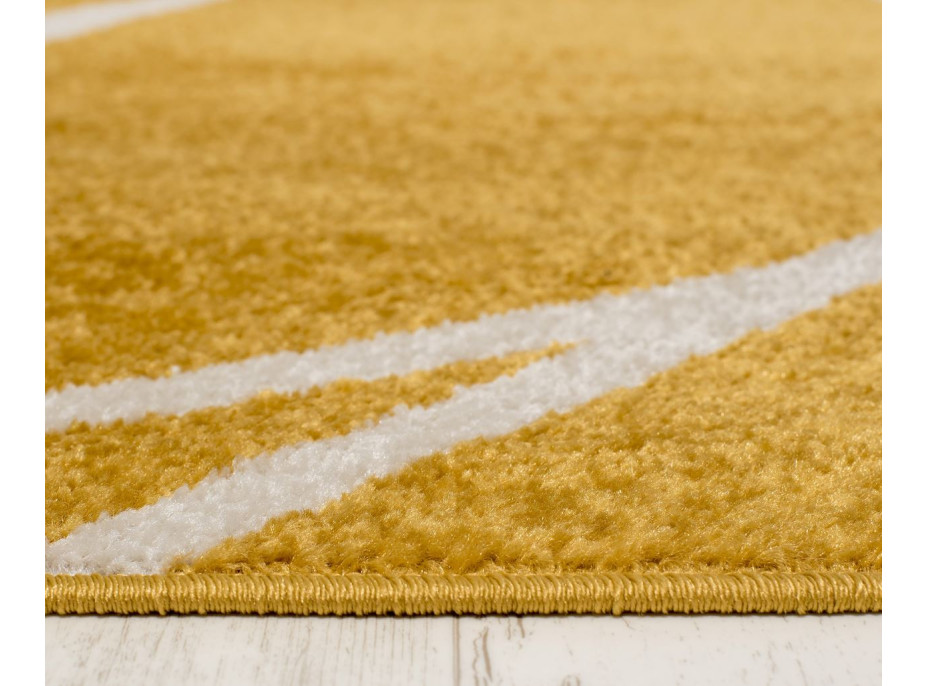 Moderní kusový koberec SPRING Raven - žlutá