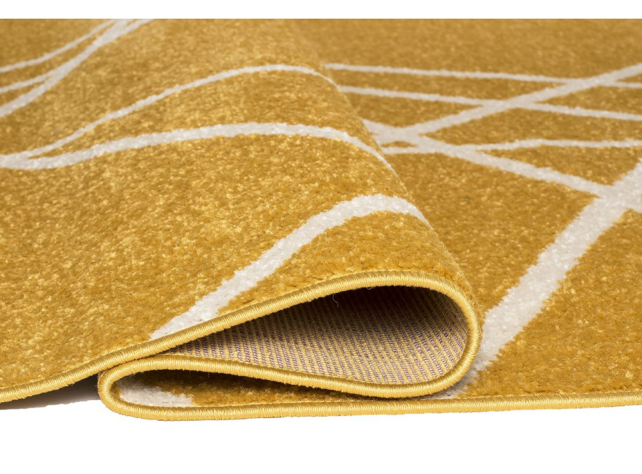 Moderní kusový koberec SPRING Raven - žlutá