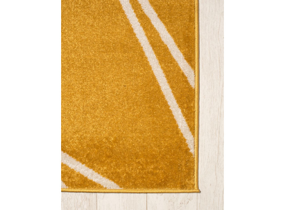 Moderní kusový koberec SPRING Raven - žlutá