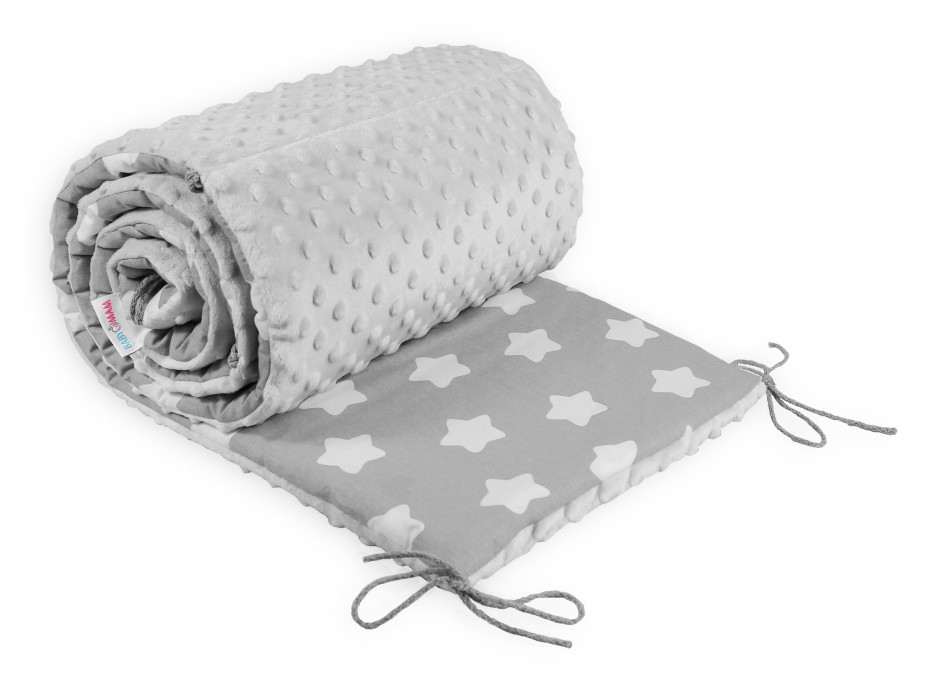 Ochranný mantinel do postýlky 180x30 cm BABYMAM PREMIUM - Velké bílé hvězdičky s šedou minky