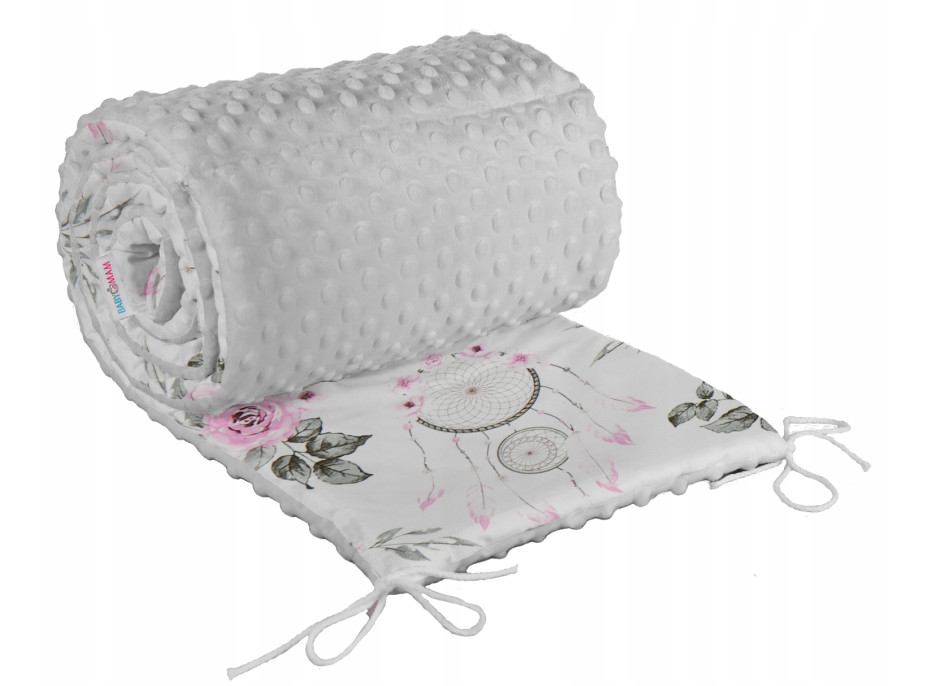Ochranný mantinel do postýlky 180x30 cm BABYMAM PREMIUM - Lapače snů a květy s šedou minky