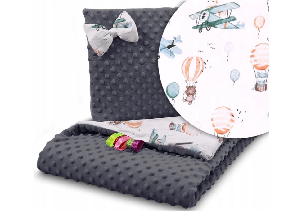 Dětská deka do kočárku s polštářkem a motýlkem - BABYMAM PREMIUM set 3v1 - Let balónem s grafitovou minky