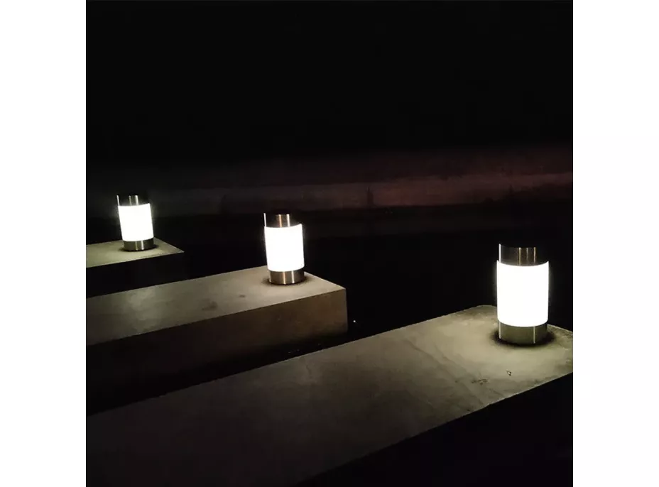 Zahradní LED solární lampa do země CYLINDER 23x6 cm - stříbrná