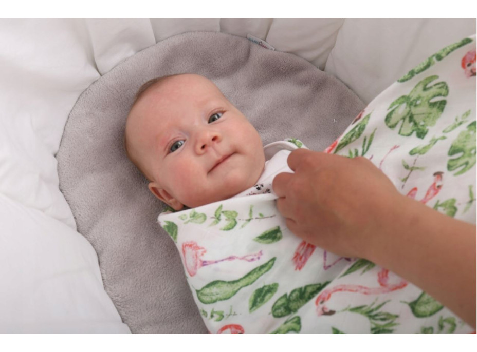 Dětská mušelínová plenka (zavinovačka) BABYMAM PREMIUM 120x120 cm - Plameňáci