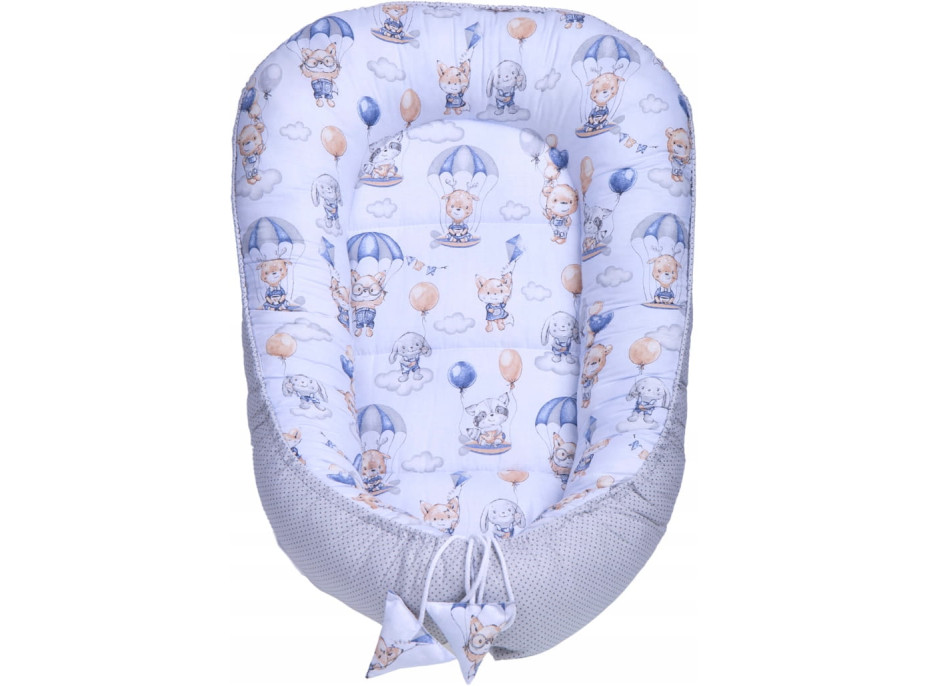 Oboustranné hnízdečko (kokon) pro miminko - BABYMAM PREMIUM set 7v1 - Procházka v oblacích s tmavě modrou minky