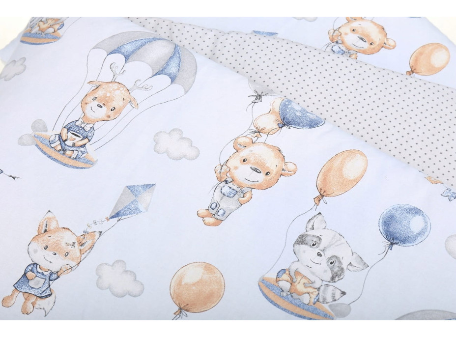Ochranný mantinel do postýlky 180x30 cm BABYMAM PREMIUM - Procházka v oblacích/šedé tečky