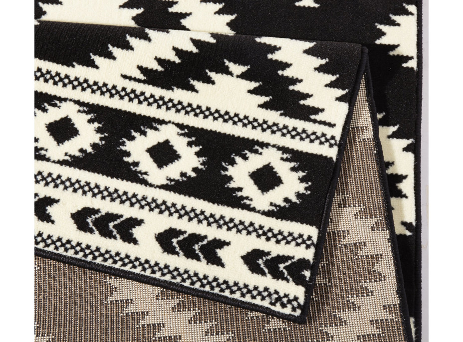 Kusový koberec Gloria 102412