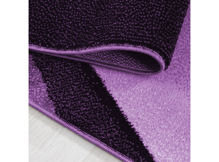 Kusový koberec Plus 8010 lila