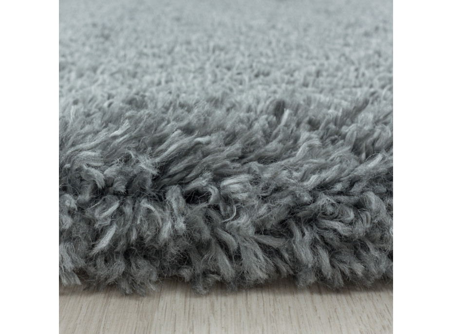 Kusový koberec Fluffy Shaggy 3500 light grey