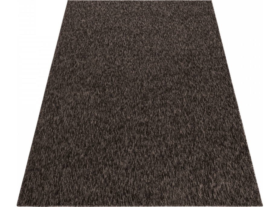 Kusový koberec Nizza 1800 brown