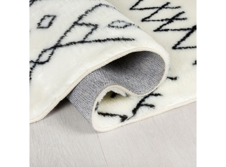 Kusový koberec Furber Adil Fur Berber Ivory/Black