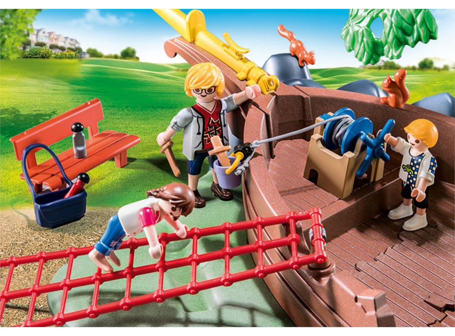 PLAYMOBIL® City Life 70741 Dětské hřiště s vrakem lodi