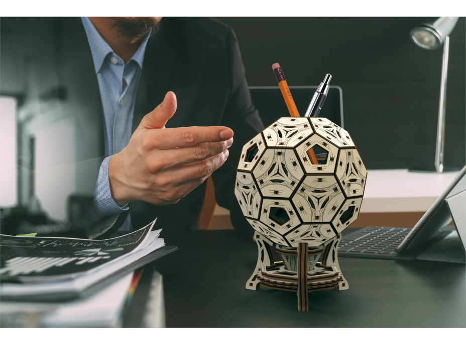 WOODEN CITY 3D puzzle Multifunkční organizér - Fotbalový míč 175 dílů