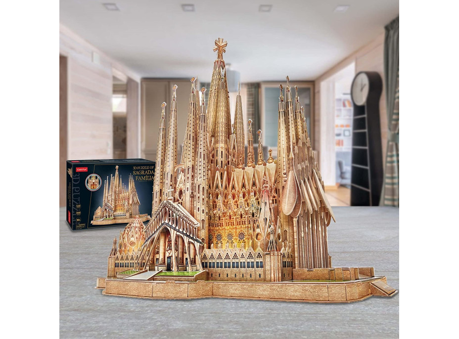 CUBICFUN Svítící 3D puzzle Sagrada Família 696 dílků