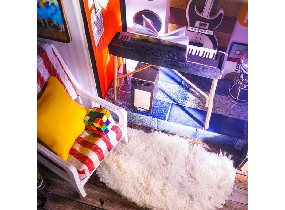 ROBOTIME Rolife DYI House: Kevinovo hudební studio s LED osvětlením
