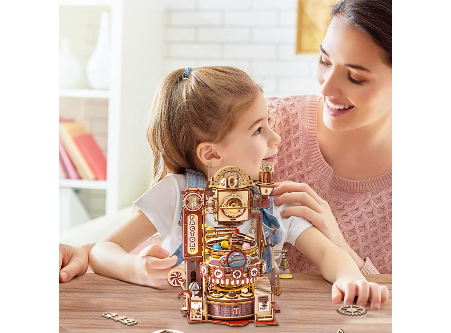 ROBOTIME Rokr 3D dřevěné puzzle Kuličková dráha: Továrna na čokoládu s LED světly 420 dílků