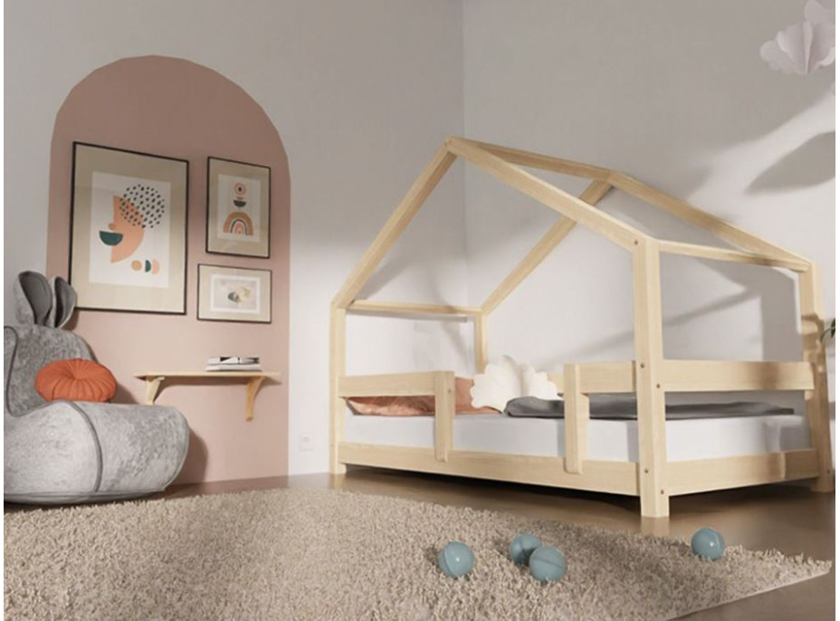 Dětská domečková postel z masivu 200x120 cm LUCKY s pevnými bočnicemi